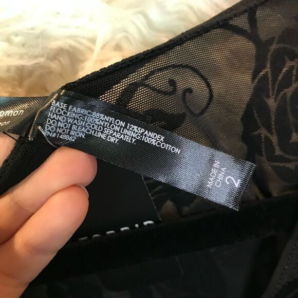 Torrid Black Flocked Mesh V-Neck Bodysuit Rose Design, Soft, Stretch, NW… - Picture 14 of 16